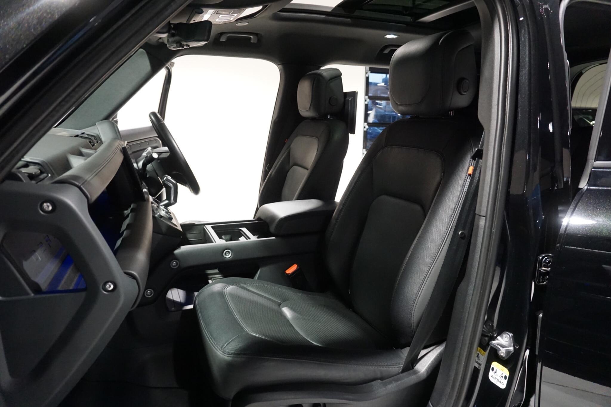 Land Rover Defender 110 3.0 D300 MHEV X-Dynamic HSE SUV 5dr Diesel Auto 4WD Euro 6 (s/s) (300 ps)